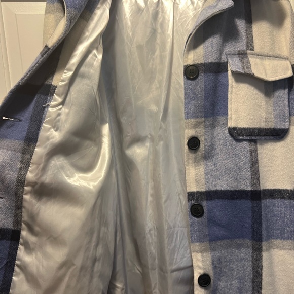 Shacket - Picture 2 of 3